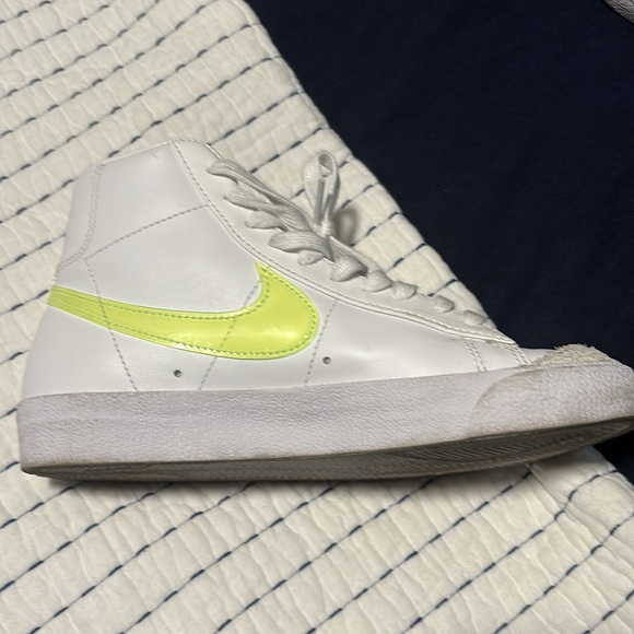 Nike Blazer Mid - Picture 2 of 6